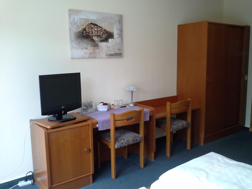 Haus Mariandl Hotel Düsseldorf Værelse billede