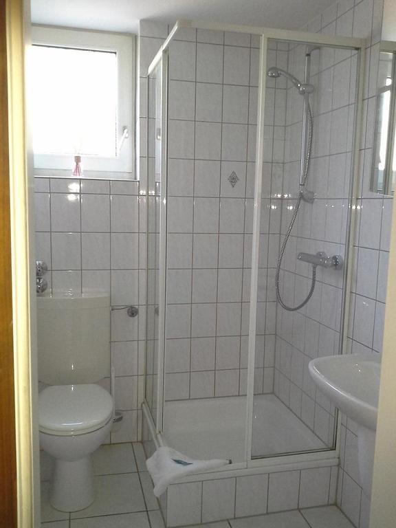 Haus Mariandl Hotel Düsseldorf Værelse billede